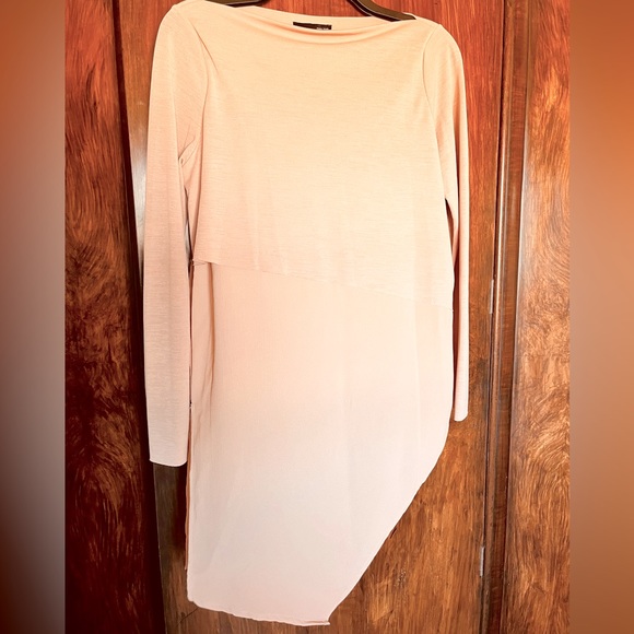 Zara Tops - Zara rosy peach asymmetrical hem blouse